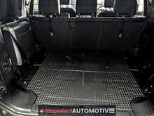 Land Rover Defender 110 2.0 SD4 First Edition SUV 5dr Diesel Auto 4WD Euro 6 (s/s) (240 ps) - U2042