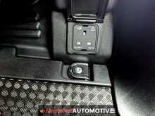 Land Rover Defender 110 2.0 SD4 First Edition SUV 5dr Diesel Auto 4WD Euro 6 (s/s) (240 ps) - U2042