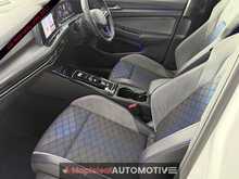 Volkswagen Golf 2.0 TSI R Hatchback 5dr Petrol DSG 4Motion Euro 6 (s/s) (320 ps) - U2043