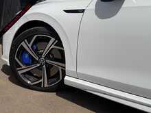 Volkswagen Golf 2.0 TSI R Hatchback 5dr Petrol DSG 4Motion Euro 6 (s/s) (320 ps) - U2043