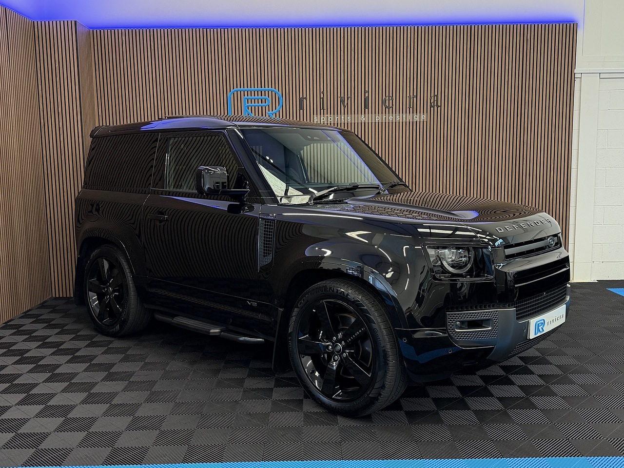Land Rover Defender Riviera Used 2022 Land Rover Defender 90 5.0 P525 V8 SUV 3dr Petrol Auto 4WD ...