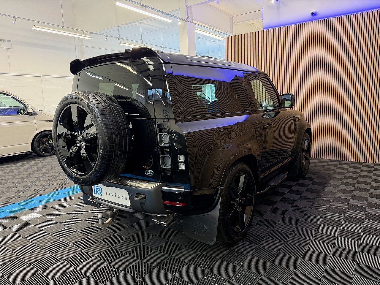 Land Rover Defender Riviera Used 2022 Land Rover Defender 90 5.0 P525 V8 SUV 3dr Petrol Auto 4WD ...