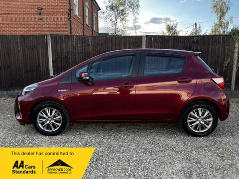 Toyota Yaris 1.0i SL Hatchback 5dr Petrol Easytronic Euro 6 (75 ps)