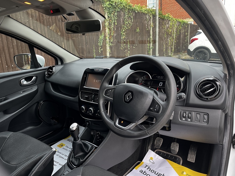 Renault Clio TCe Dynamique Nav - U137