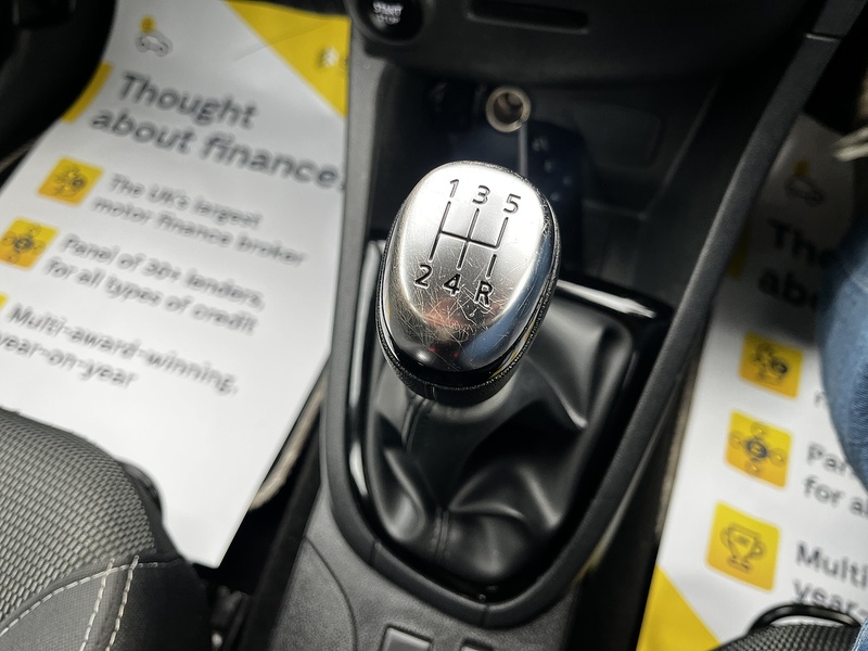 Renault Clio TCe Dynamique Nav - U137