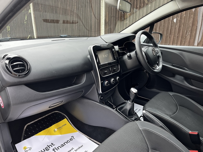Renault Clio TCe Dynamique Nav - U137