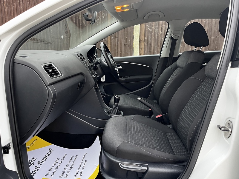 Volkswagen Polo BlueMotion Tech SE - U139