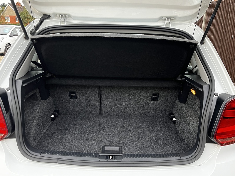 Volkswagen Polo BlueMotion Tech SE - U139