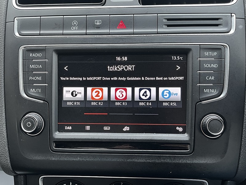 Volkswagen Polo BlueMotion Tech SE - U139