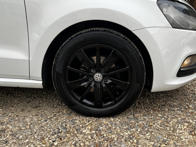 Volkswagen Polo BlueMotion Tech SE - U139