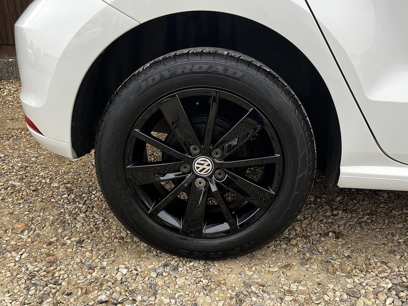 Volkswagen Polo BlueMotion Tech SE - U139