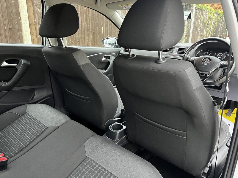 Volkswagen Polo BlueMotion Tech SE - U139