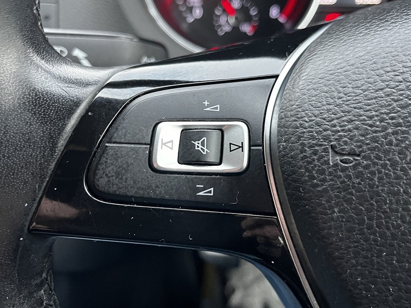 Volkswagen Polo BlueMotion Tech SE - U139