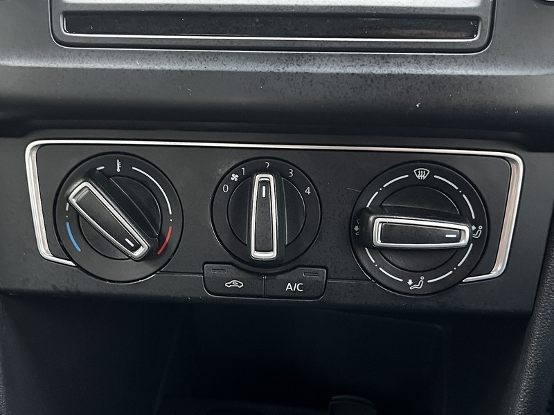 Volkswagen Polo BlueMotion Tech SE - U139