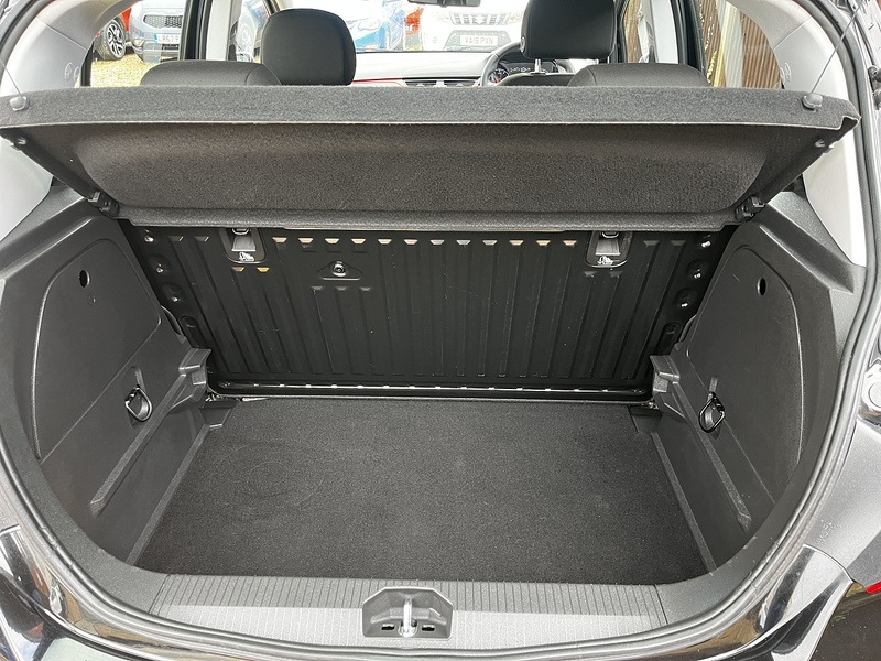 Vauxhall Corsa i SRi Nav - U140