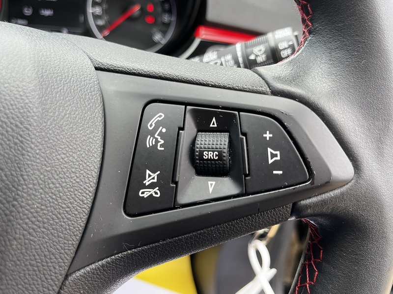 Vauxhall Corsa i SRi Nav - U140