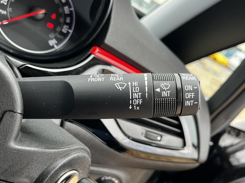 Vauxhall Corsa i SRi Nav - U140