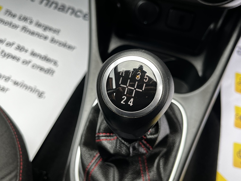 Vauxhall Corsa i SRi Nav - U140