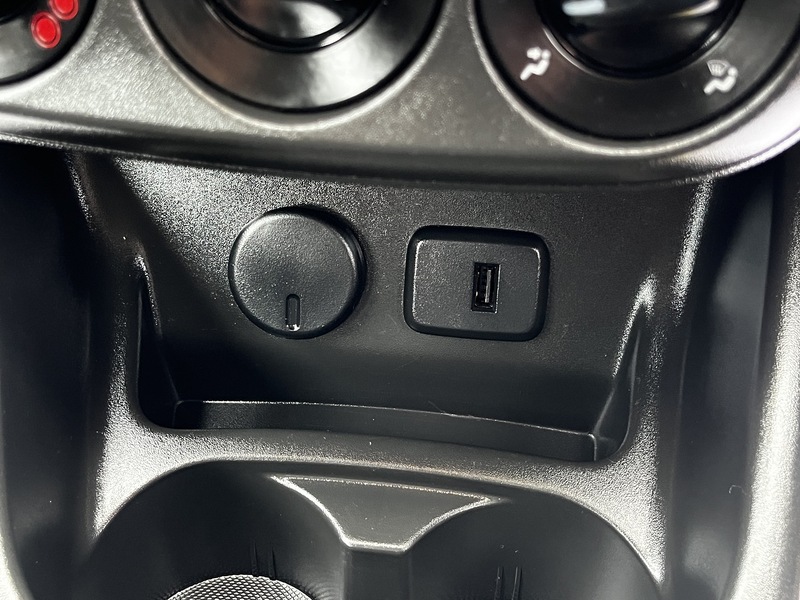 Vauxhall Corsa i SRi Nav - U140