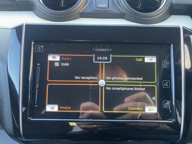 Suzuki Swift Dualjet MHEV SZ-L - U143