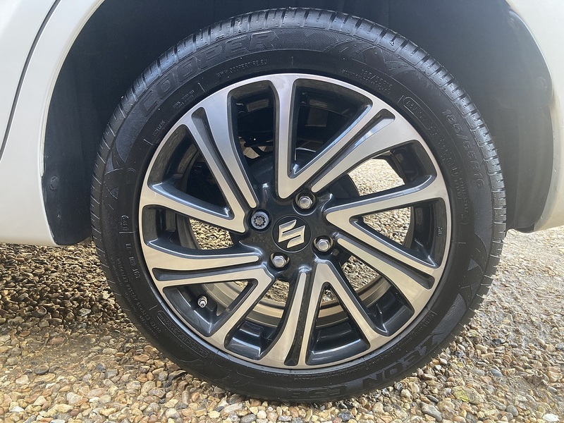 Suzuki Swift Dualjet MHEV SZ-L - U143