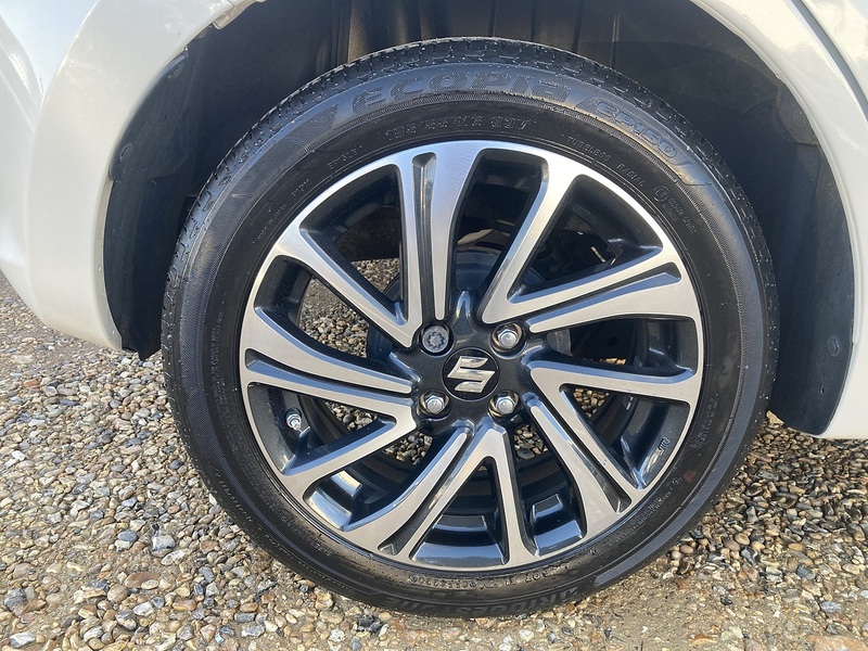 Suzuki Swift Dualjet MHEV SZ-L - U143