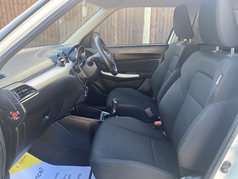 Suzuki Swift Dualjet MHEV SZ-L - U143