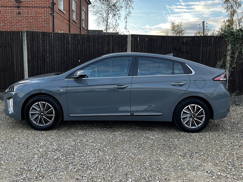 Hyundai IONIQ Premium - U146