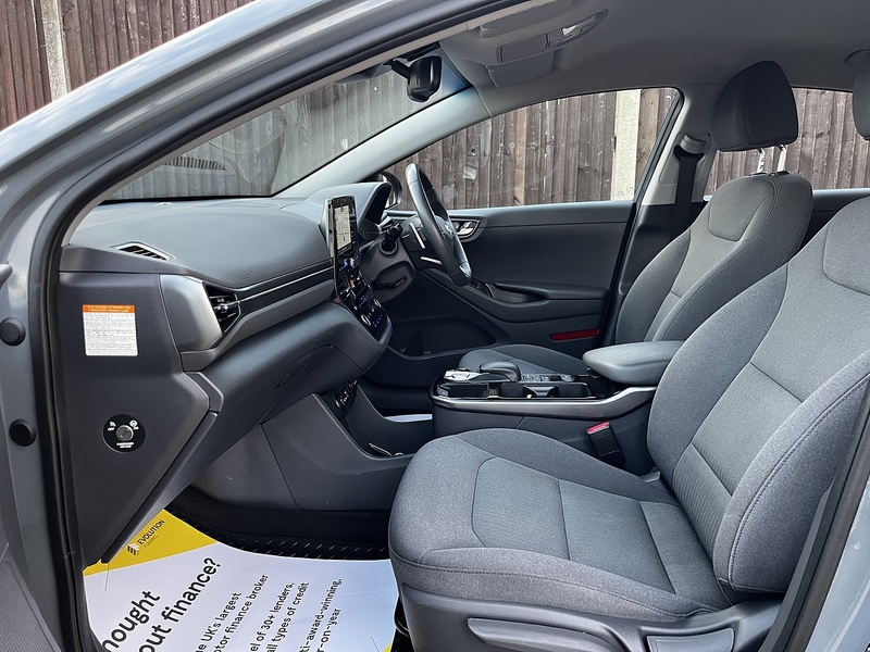 Hyundai IONIQ Premium - U146