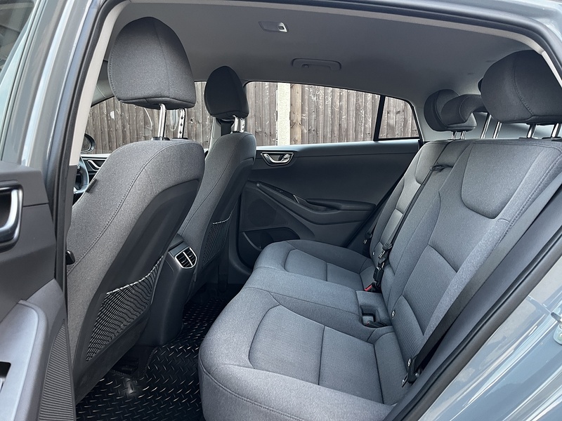 Hyundai IONIQ Premium - U146