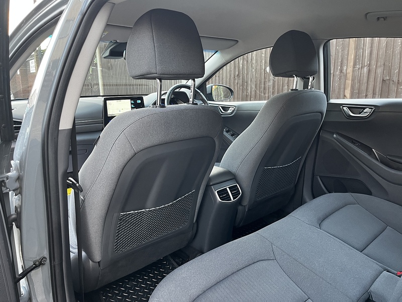 Hyundai IONIQ Premium - U146