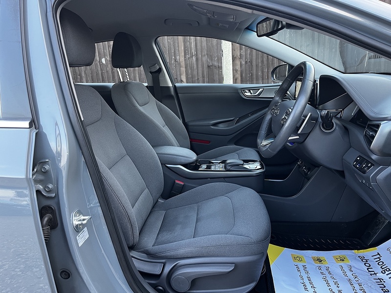 Hyundai IONIQ Premium - U146