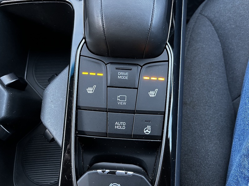 Hyundai IONIQ Premium - U146