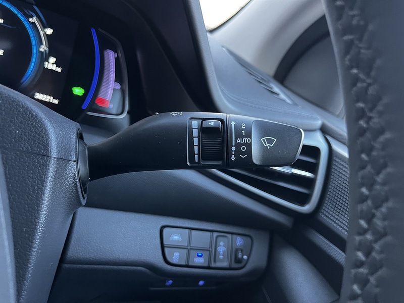 Hyundai IONIQ Premium - U146