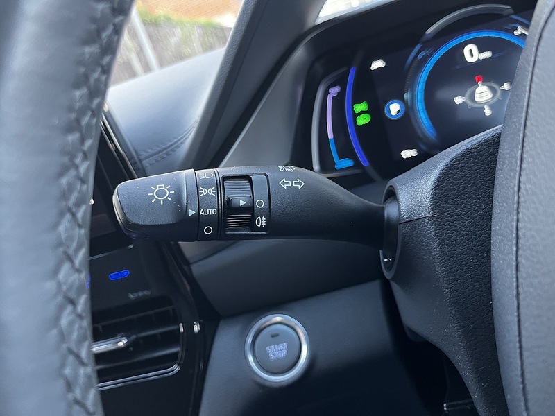 Hyundai IONIQ Premium - U146