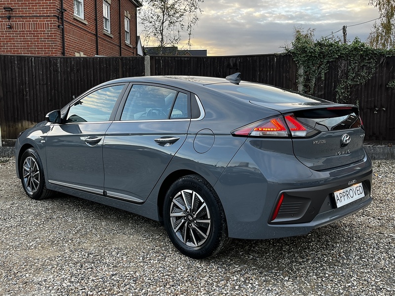 Hyundai IONIQ Premium - U146