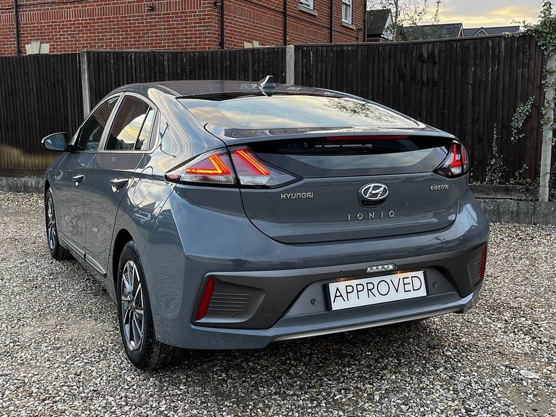Hyundai IONIQ Premium - U146