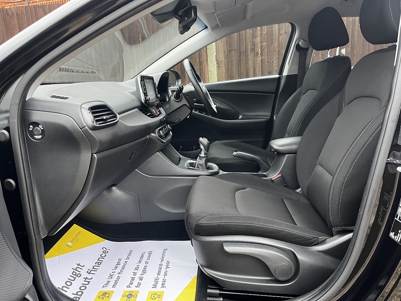 Hyundai i30 T-GDi SE Nav - U159