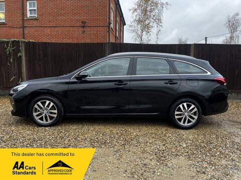 Hyundai i30 1.6 GDi Blue Drive SE SUV 5dr Petrol Manual Euro 6 (s/s) (132 ps)