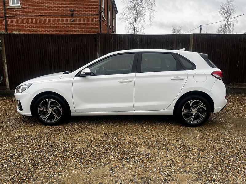 Hyundai i30 T-GDi MHEV SE Connect - U169