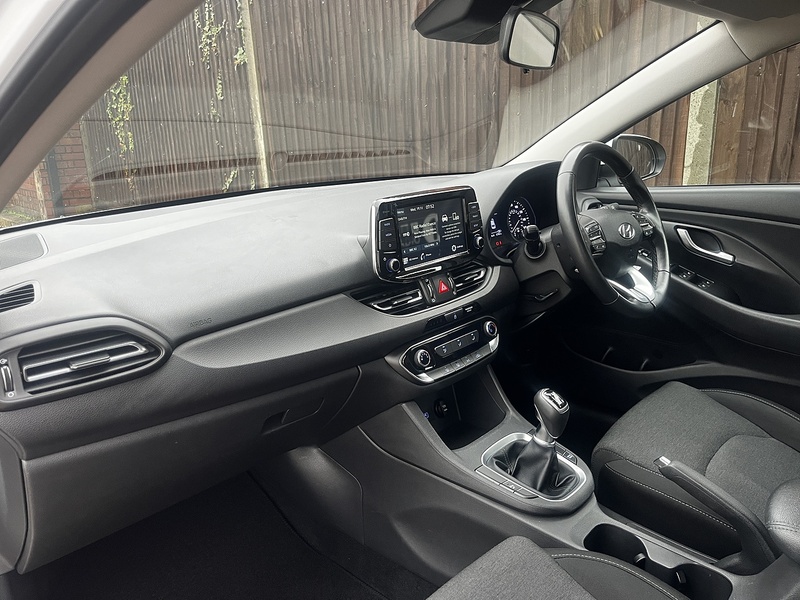 Hyundai i30 T-GDi MHEV SE Connect - U169