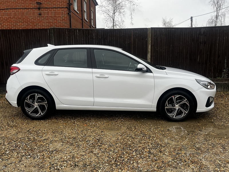 Hyundai i30 T-GDi MHEV SE Connect - U169