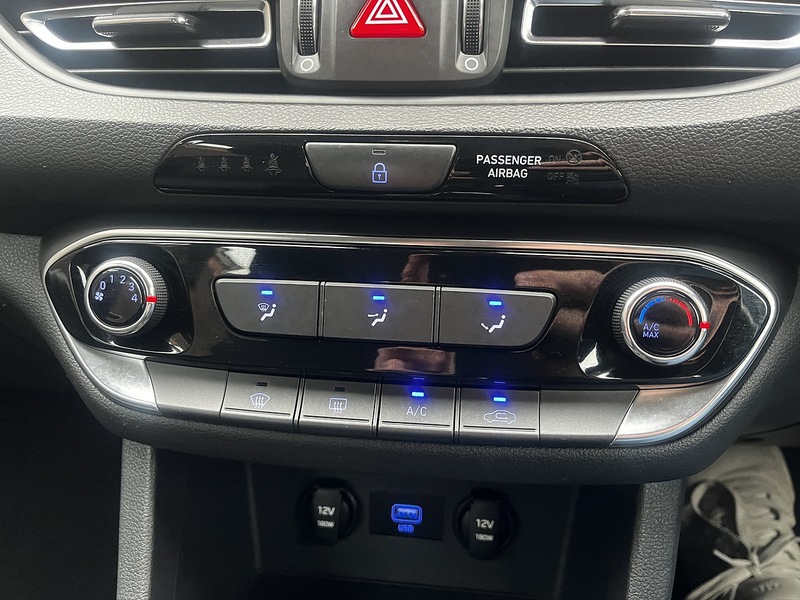 Hyundai i30 T-GDi MHEV SE Connect - U169