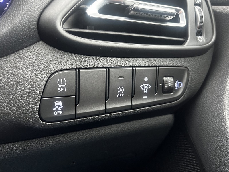 Hyundai i30 T-GDi MHEV SE Connect - U169