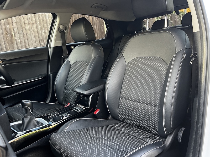 Kia XCeed T-GDi 3 - U174