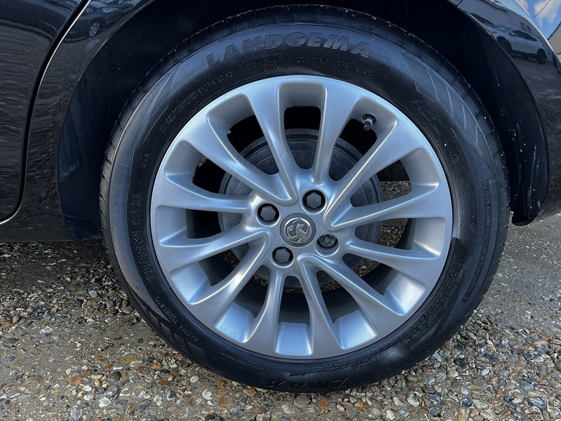 Vauxhall Corsa i ecoTEC SE Nav - U178