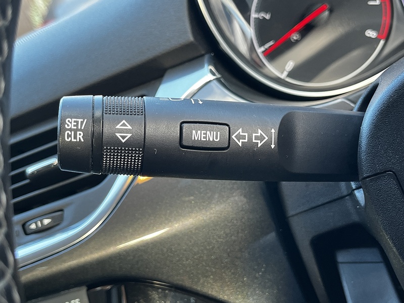 Vauxhall Corsa i ecoTEC SE Nav - U178