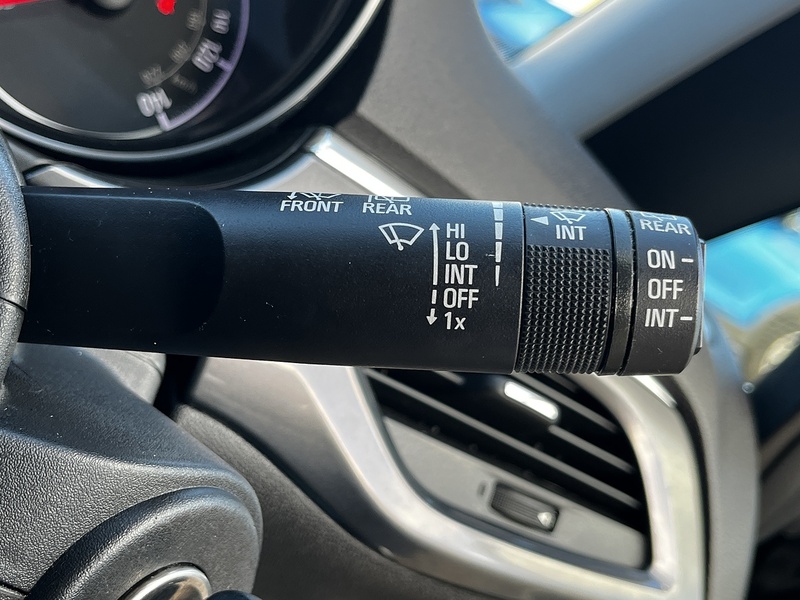 Vauxhall Corsa i ecoTEC SE Nav - U178