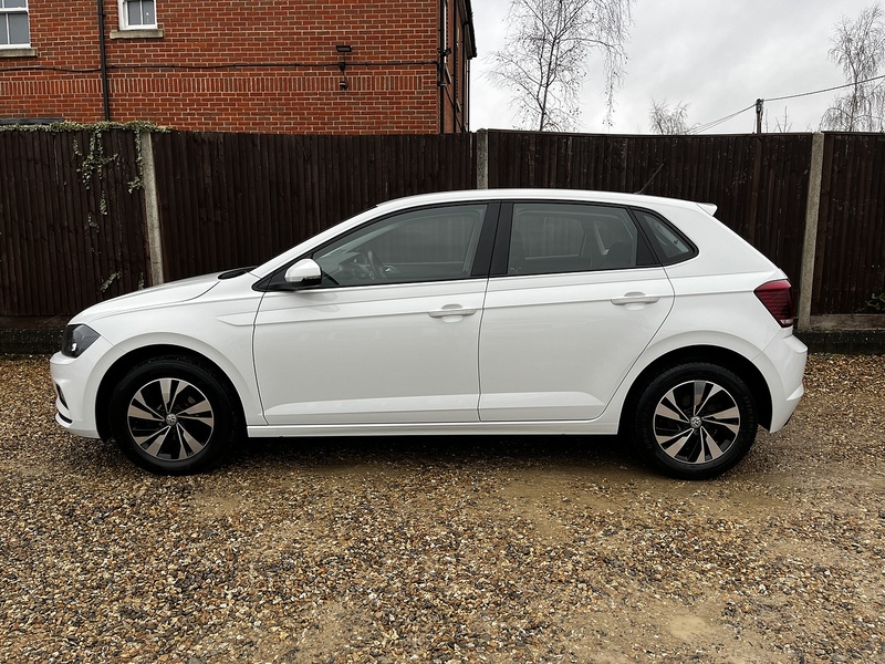 Volkswagen Polo TSI SE - U181