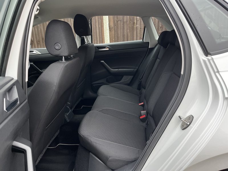 Volkswagen Polo TSI SE - U181